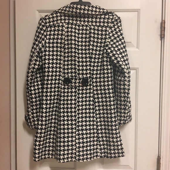 Coat - Picture 2 of 2